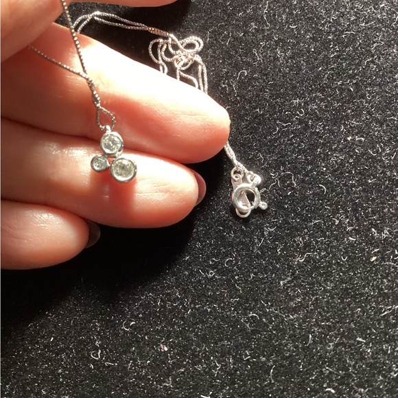 18K with Natural Diamond 0.15 Necklace - Picture 3 of 5